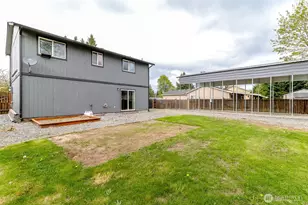 22204 Cedarview Dr E, Bonney Lake, WA 98391 - Photo 20