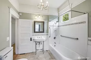 6238 Woodlawn Ave N, Seattle, WA 98103 - Photo 12