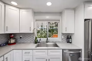 11102 126th Ave NE, Kirkland, WA 98033 - Photo 2
