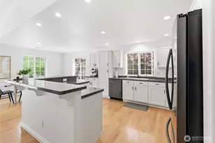 1376 N Parkstone Ct, Bellingham, WA 98229 - Photo 14