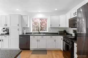 1376 N Parkstone Ct, Bellingham, WA 98229 - Photo 12