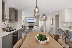549 N 77th St, Seattle, WA 98103 - Photo 8