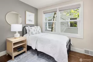 549 N 77th St, Seattle, WA 98103 - Photo 16