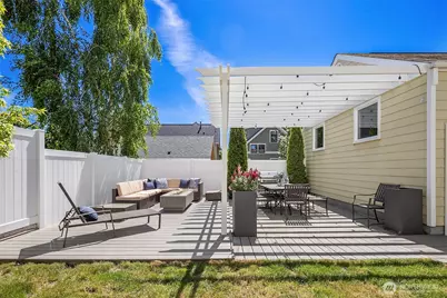 549 N 77th Street, Seattle, WA 98103 - Photo 26