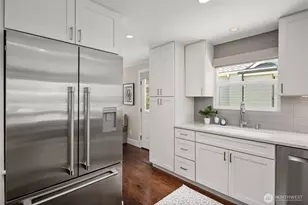 549 N 77th St, Seattle, WA 98103 - Photo 10