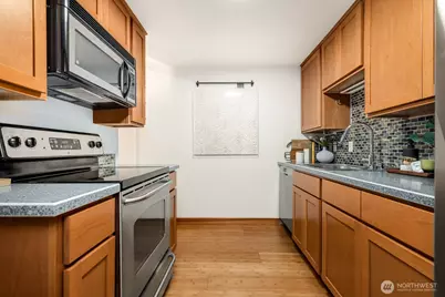 1730 Taylor Avenue N #109, Seattle, WA 98109 - Photo 6