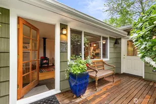 10218 NE Pine Way, Bainbridge Island, WA 98110 - Photo 4
