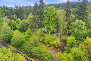 10218 NE Pine Way, Bainbridge Island, WA 98110 - Photo 38