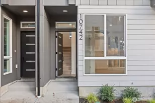 10742 Interlake Ave N, Seattle, WA 98133 - Photo 2