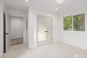 10742 Interlake Ave N, Seattle, WA 98133 - Photo 16