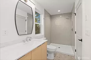 10742 Interlake Ave N, Seattle, WA 98133 - Photo 14