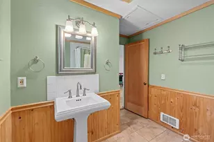 20638 Little Bear Creek Rd, Woodinville, WA 98072 - Photo 36