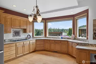 1019 Haddon Rd, Anacortes, WA 98221 - Photo 6