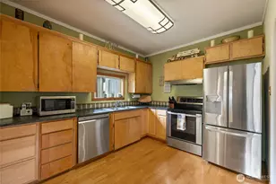 827 99th St S, Tacoma, WA 98444 - Photo 8