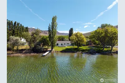 428 Eastlake Road, Oroville, WA 98844 - Photo 2