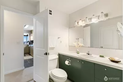 521 5th Avenue W #805, Seattle, WA 98119 - Photo 18