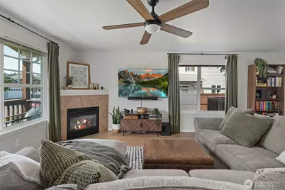 1498 NW 5th Avenue, Oak Harbor, WA 98277 - Photo 4