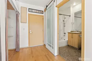424 N 85th St, Seattle, WA 98103 - Photo 4