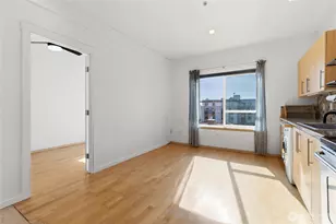 424 N 85th St, Seattle, WA 98103 - Photo 6