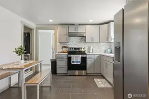 8235 E B St, Tacoma, WA 98404 - Photo 4