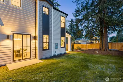 11608 NE 92nd Street, Kirkland, WA 98033 - Photo 32