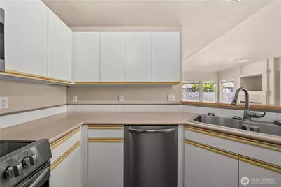 11130 SE 208th Street #E201, Kent, WA 98031 - Photo 14