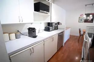 308 Summit Ave E, Seattle, WA 98102 - Photo 10