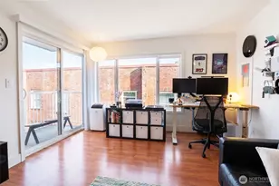 308 Summit Ave E, Seattle, WA 98102 - Photo 2