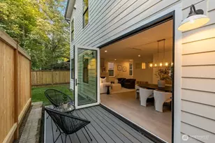 11610 NE 92nd St, Kirkland, WA 98033 - Photo 10