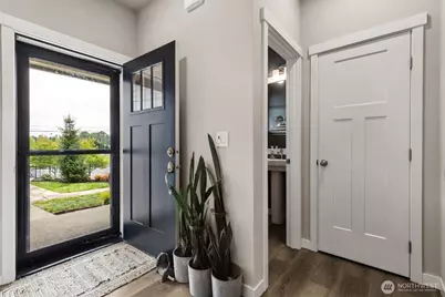 9128 127th Street Ct E, Puyallup, WA 98373 - Photo 2