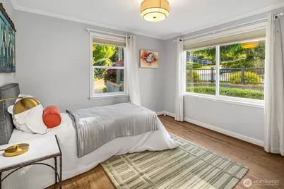 2702 4th Avenue W, Seattle, WA 98119 - Photo 24