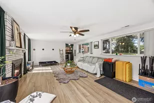 11315 D St E, Tacoma, WA 98445 - Photo 8