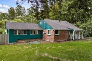 11315 D St E, Tacoma, WA 98445 - Photo 2