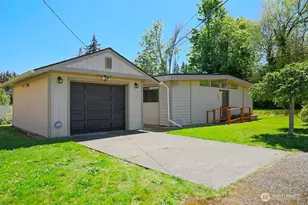 525 Farragut Ave NE, Port Orchard, WA 98366 - Photo 4