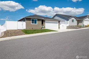 2355 3rd St SE, East Wenatchee, WA 98802 - Photo 38