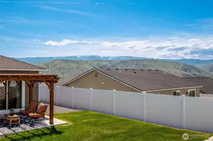 2355 3rd St SE, East Wenatchee, WA 98802 - Photo 8