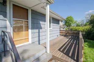 2022 S 108th St, Seattle, WA 98168 - Photo 2