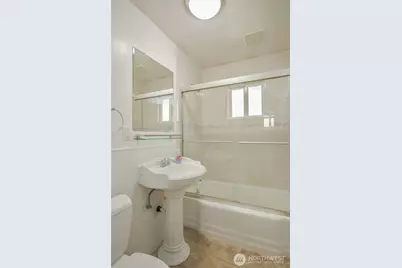 2022 S 108th Street, Seattle, WA 98168 - Photo 16