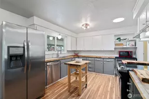 1016 NE Rhoades St, Winlock, WA 98596 - Photo 14