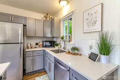 606 S 61st Street, Tacoma, WA 98408 - Photo 10