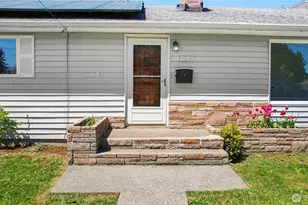 1074 Walnut St, Bremerton, WA 98310 - Photo 2