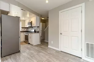 10426 17th Ave SW, Seattle, WA 98146 - Photo 16