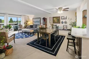 9710 Greenwood Ave N, Seattle, WA 98103 - Photo 10