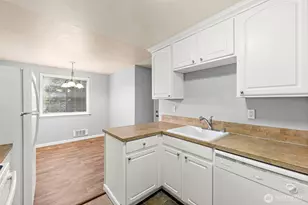 10010 Golden Given Rd E, Tacoma, WA 98445 - Photo 2