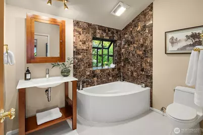 7931 E Mercer Way, Mercer Island, WA 98040 - Photo 20
