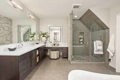 2400 100th Avenue NE, Bellevue, WA 98004 - Photo 16