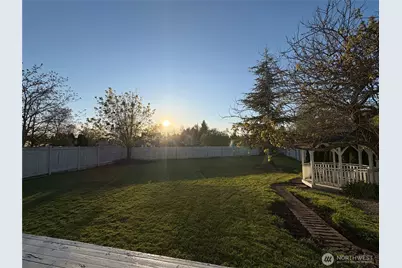 305 Jewell, Enumclaw, WA 98022 - Photo 36