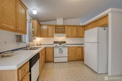 636 Chenois Avenue NE, Ocean Shores, WA 98569 - Photo 6