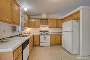 636 Chenois Ave NE, Ocean Shores, WA 98569 - Photo 6