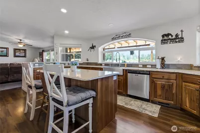 14323 Herbert Lane SE, Yelm, WA 98597 - Photo 10